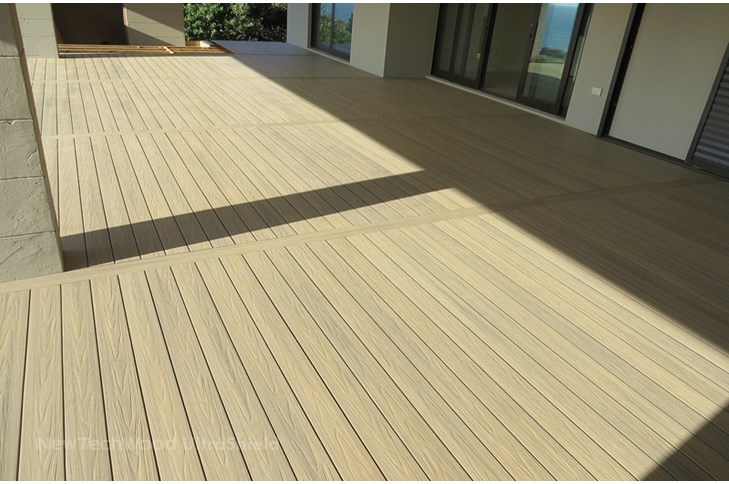 WPC Terrassendiele FANO Ultrashield Massiv Eiche 3